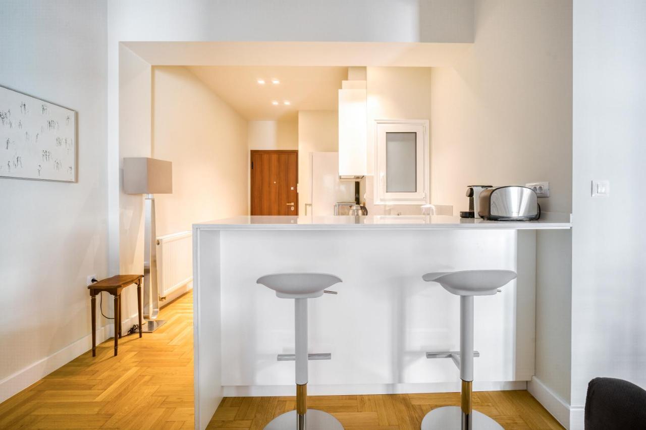Lovely Sunlit Central Athens 2 Bedroom 2 Bathroom Condo Exterior foto